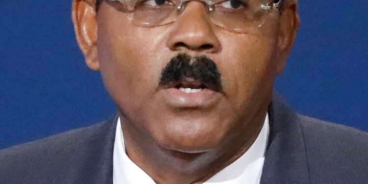 PM Browne: No Justification for Rejecting Nationals Deported from the US