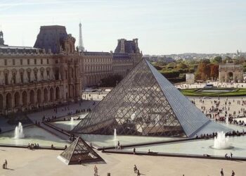 Paris Responds to Rising Unrest: Ministers Head to French Guiana