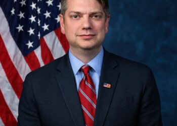 Begich Takes Early Lead in Alaska’s U.S. House Race, But Final Outcome Remains Uncertain