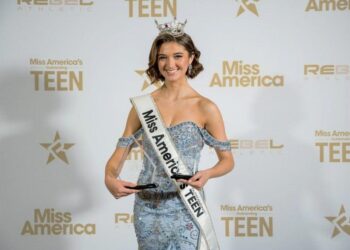 Miss America Teen Crowned: A Northwest Arkansas Star Returns Home!