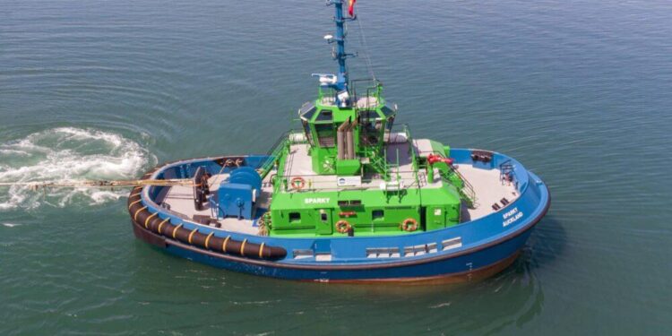 Chile Welcomes Latin America’s Pioneering Electric Tugboat!