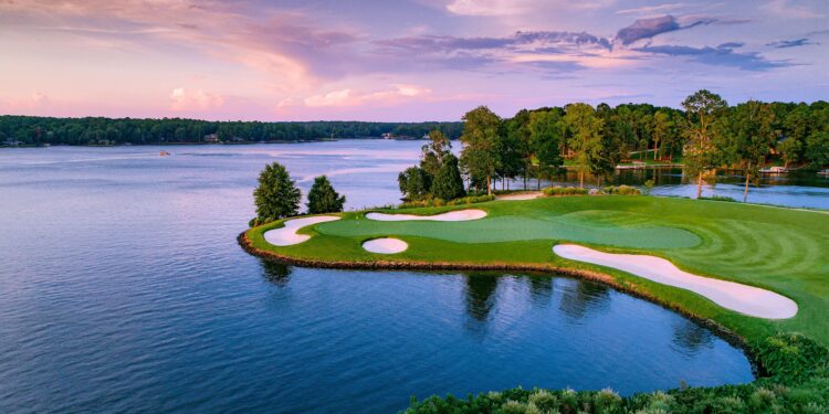 Discover the Top 100 Public Golf Courses in America!