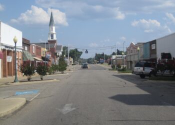 Reviving Hope: How Residents of Bill Clinton’s Hometown Are Keeping Its Legacy Alive