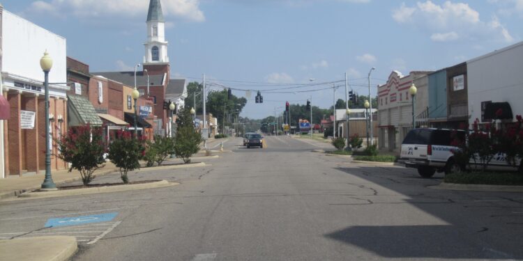 Reviving Hope: How Residents of Bill Clinton’s Hometown Are Keeping Its Legacy Alive