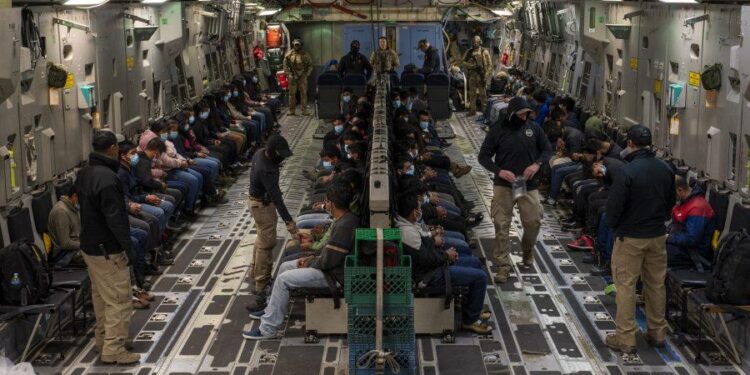 Historic Repatriation: First Deportation Flight from the US Touches Down in Venezuela