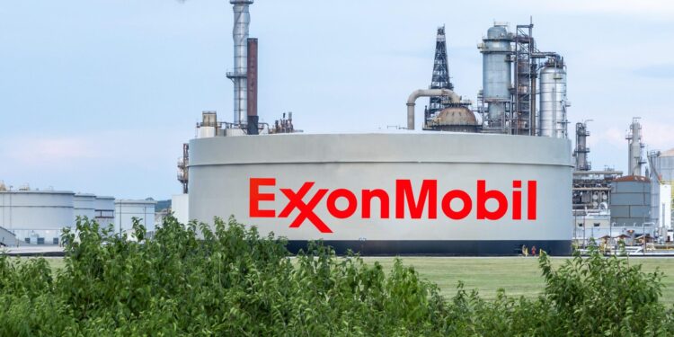 ExxonMobil’s Departure from Suriname Intensifies Pressure on Guyana Over Natural Gas Issues
