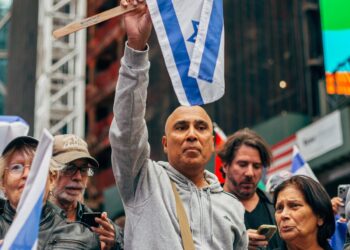 American Jews Prepare for Impact Amid Rising Tensions in the Israel-Iran Conflict