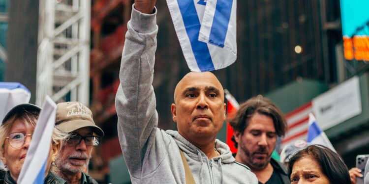 American Jews Prepare for Impact Amid Rising Tensions in the Israel-Iran Conflict