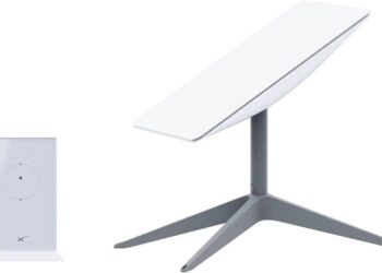 Bolivians Turn to Smuggling Starlink for Reliable Internet Access