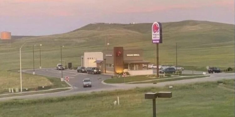 Discover the Most Breathtaking Taco Bell: A Coastal Gem in California!