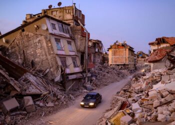 Powerful 7.6-Magnitude Earthquake Rocks the Caribbean, Tsunami Alert Issued!