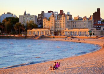 Uruguay’s Thrilling Runoff: A Battle Between Two Moderate Leaders in a Strong Democracy