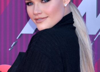 Witney Carson and Carson McAllister’s Enchanting Getaway to a Caribbean Paradise!