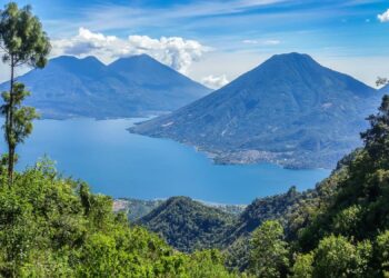 Unveil the Enchanting Splendor of Guatemala’s Most Gorgeous Lake!