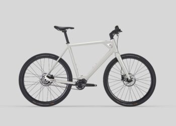 Revving Up Adventure: The Exciting Rise of E-Bikes in Costa Rica