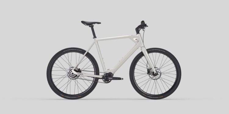 Revving Up Adventure: The Exciting Rise of E-Bikes in Costa Rica