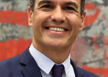 Pedro Sánchez Concludes Dynamic South American Tour in Paraguay, Strengthening Political and Economic Ties!