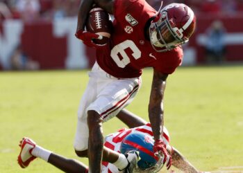 Alabama Football Shines: Three Stars Named to 2025 Walter Camp Preseason All-American Team!