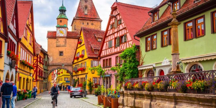 Discovering the Untapped Treasures of Rural America: Big Opportunities Await in Small Towns!