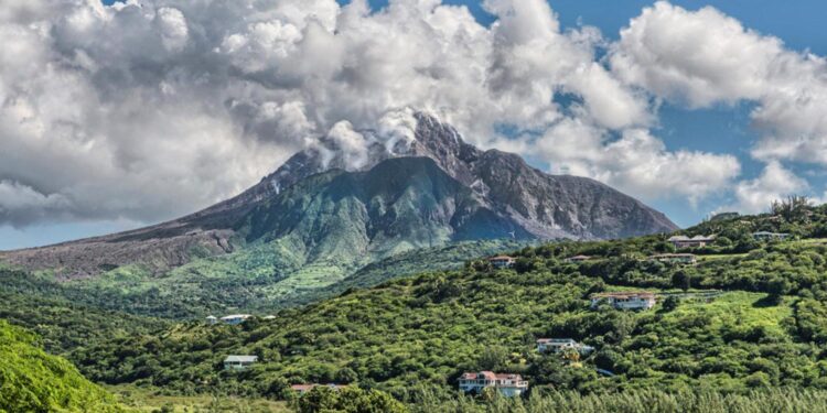Spectacular Eruption: Caribbean Volcano Unleashes Ash and Smoke into the Skies!