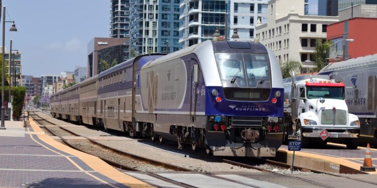 Experience the Ultimate Car-Free Journey Along California’s Breathtaking Pacific Surfliner!