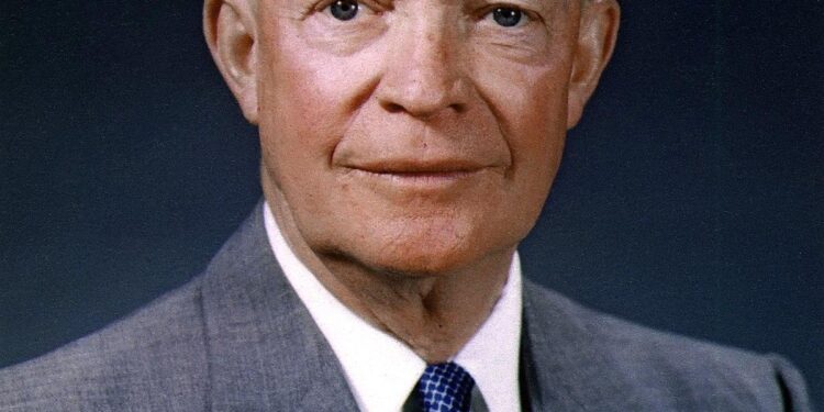 Confronting the Crisis: Eisenhower’s Daring Move to Send Federal Troops to Little Rock