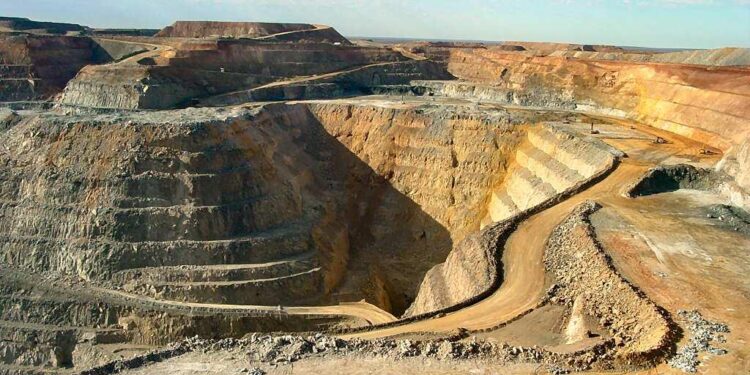 Heartbreaking Tragedy: 13 Miners Lose Their Lives in Peruvian Gold Mine