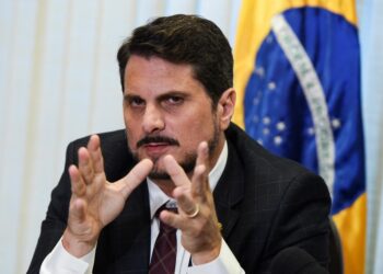 Eduardo Bolsonaro Sparks Dialogue with US Treasury Chief on Sanctions Strategy