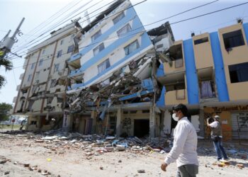 Catastrophic Earthquake Strikes Ecuador: 20 Injured and Communities in Ruins