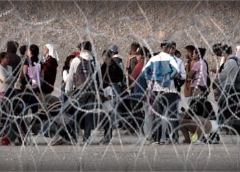 From Dust to Dreams: The Inspiring Journey of American Migrants