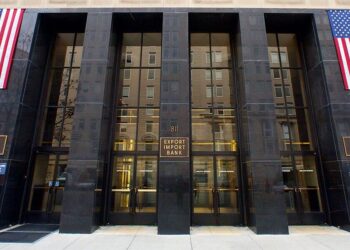 Guyana’s Bright Future: $526 Million Gas-to-Energy Loan Secured!