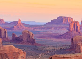 Uncover Arizona’s Most Stunning Natural Wonder and 10 More Must-See Destinations!