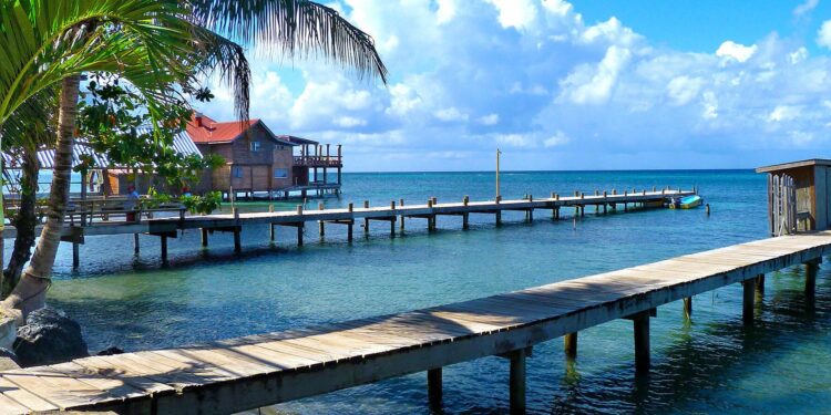 Unlock the Secrets to a Safe and Unforgettable Adventure in Honduras!