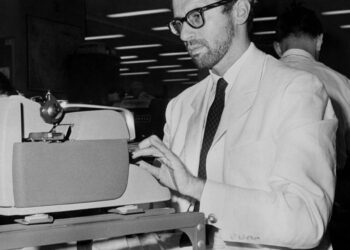 Honoring Henry Raymont: The Fearless Journalist Who Uncovered the Bay of Pigs Invasion at 98