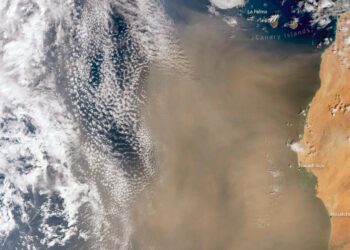 Majestic Saharan Dust Cloud Envelops the Caribbean: A Breathtaking Natural Wonder