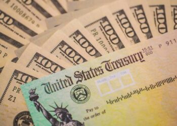 Could Stimulus Checks Return? Trump Unveils Exciting Tariff Rebate Plan for Americans!