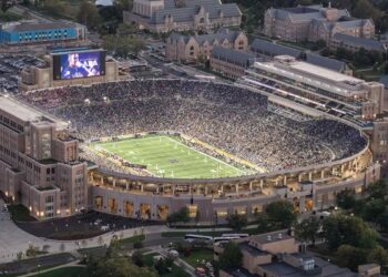 Notre Dame Stadium Launches Revolutionary Outdoor Wi-Fi 6E and Groundbreaking Private 5G Technology!