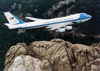 Air Force One Controversy: Journalists Blocked from Coverage Amid Gulf of Mexico Naming Dispute