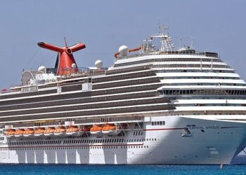 Heartbreaking Tragedy: Carnival Cruise Passengers Lose Their Lives at Bahamas Resort