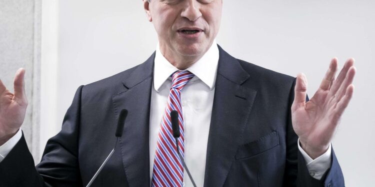 Banker on the Run: Fugitive Status After Refusing to Face Manslaughter Charges