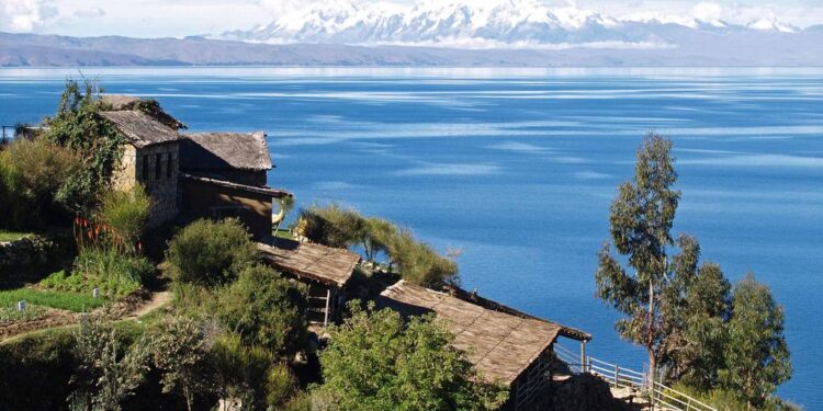 Battling Pollution and Neglect: The Heartbreaking Struggle to Save Lake Titicaca