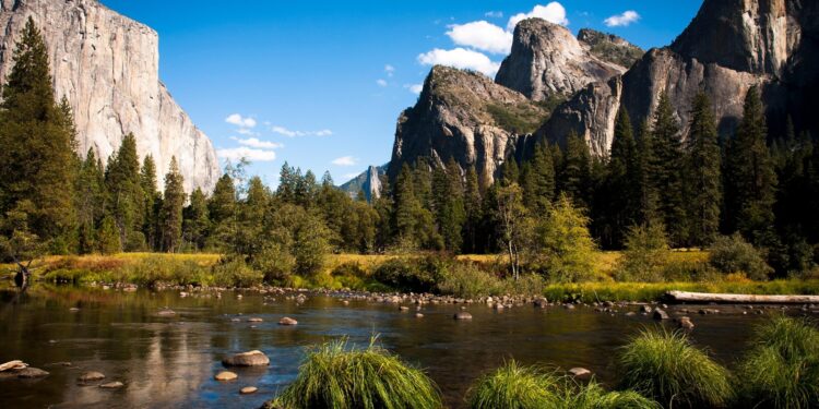 Unveil the Breathtaking Wonders of Yosemite and the Sierra Nevada: Your Essential Travel Guide