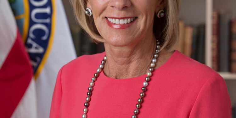 US Secretary of Education Launches Thrilling National Tour in Arkansas!