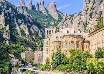 Ascend to New Spiritual Heights: Day 4 of Our Transformative Montserrat Pilgrimage