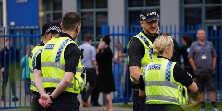 Heartbreaking Violence: Schoolteacher Caught in Fatal Stabbing at Arkansas Park