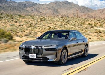 Driving Change: BMW and PG&E Unveil Groundbreaking V2X Testing in California
