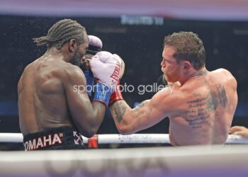 Epic Showdown: América vs. Guadalajara Steals the Spotlight from Canelo Alvarez vs. Terence Crawford!