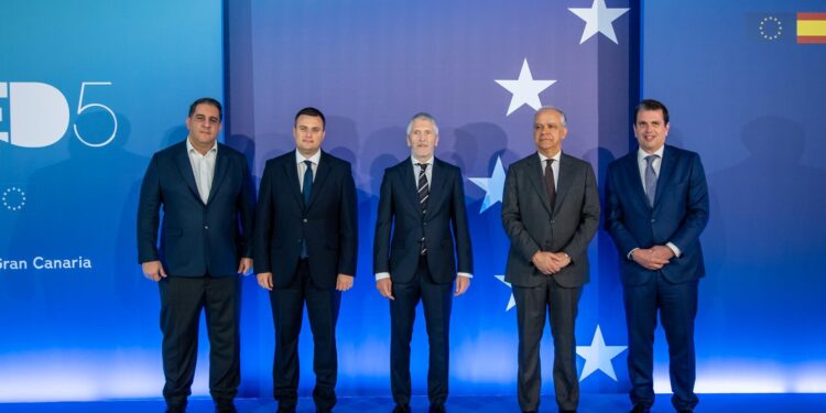 Van Bossuyt Champions New Readmission Agreement with Suriname: A Major Leap for Migration Cooperation!