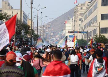 Unstoppable Protests Erupt in Peru: One Dead and Many Injured Amid Presidential Impeachment Crisis