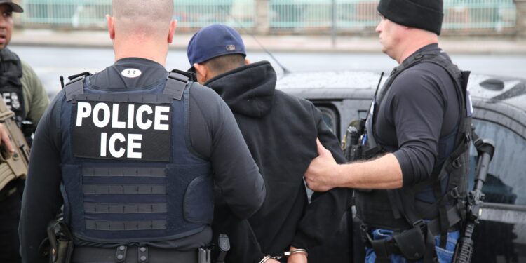 U.S. Marshal Caught in Shocking ICE Mix-Up in Arizona!